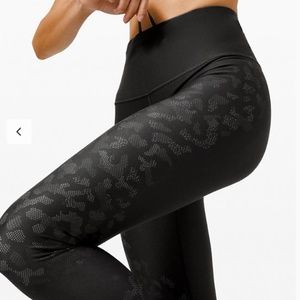 Mapped Out High Rise Tight 28"  Camo